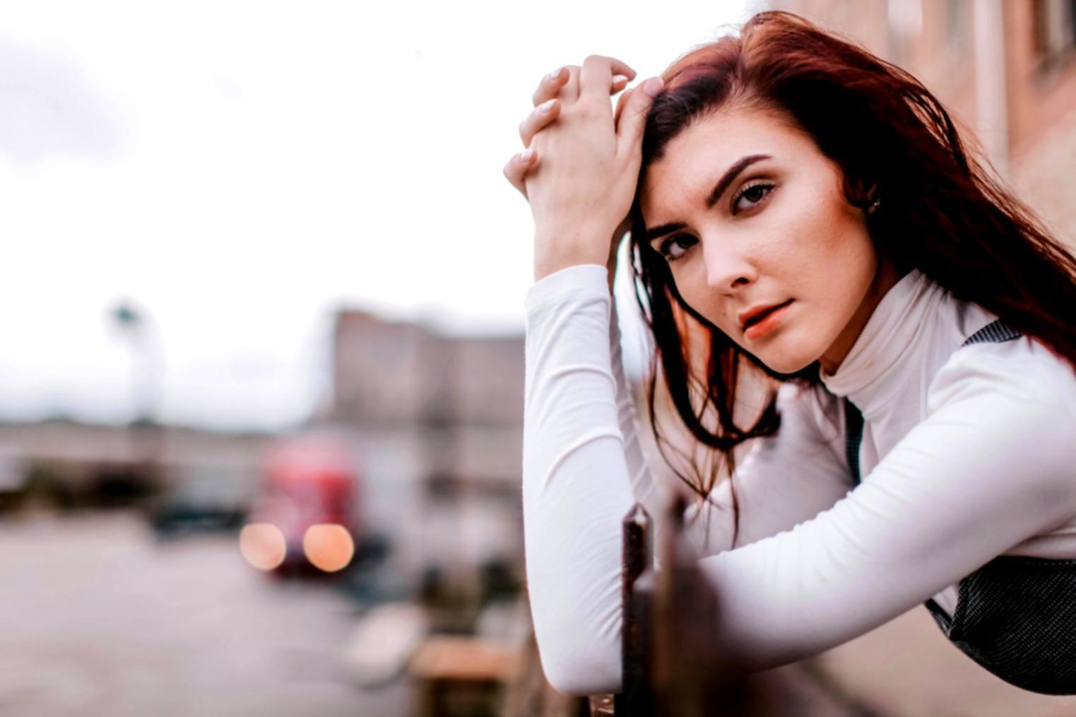 Applicazione avanzata di tecniche per makeup occhi e sfumature